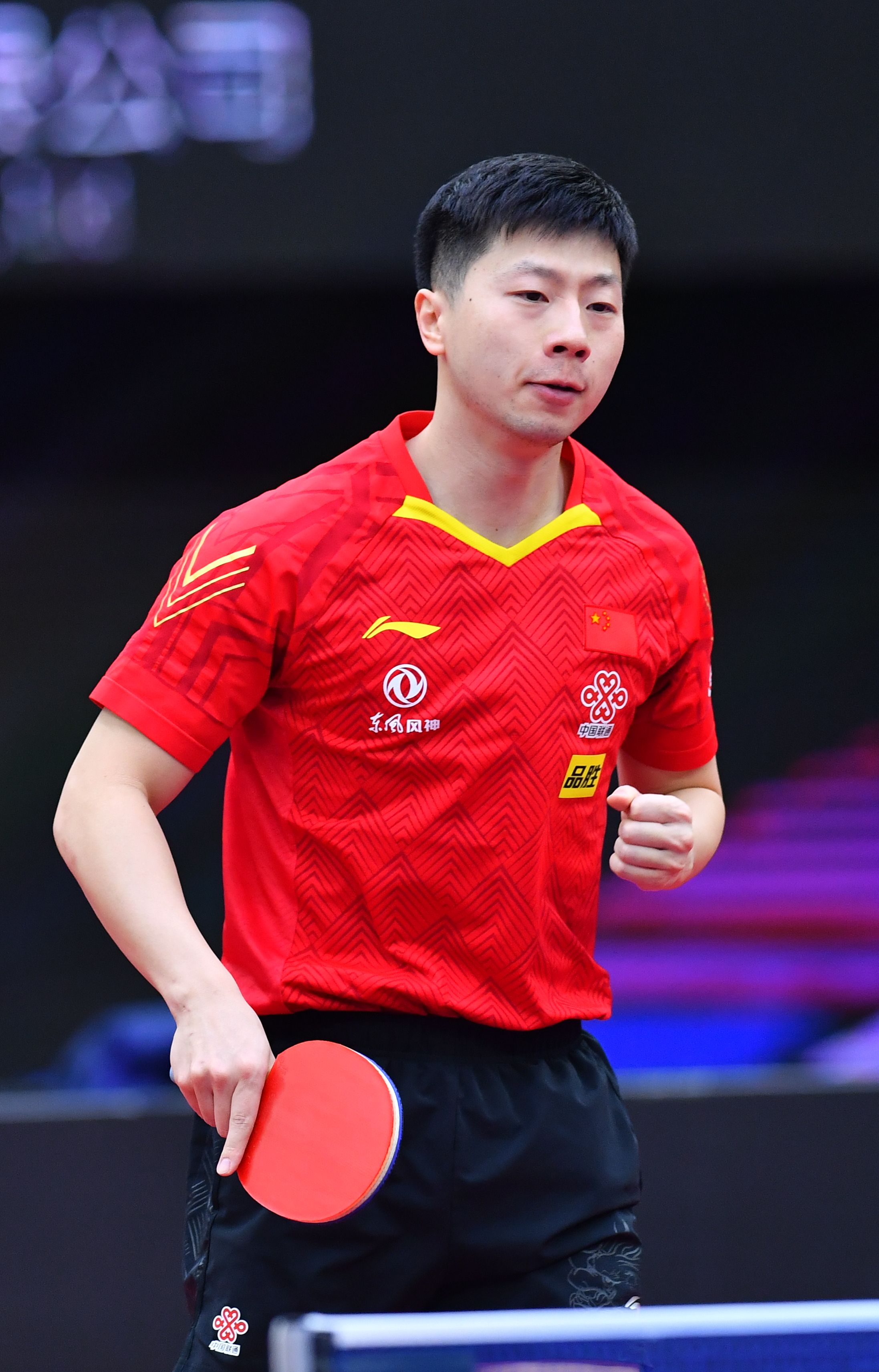 彩进攻背后 彩进攻背后