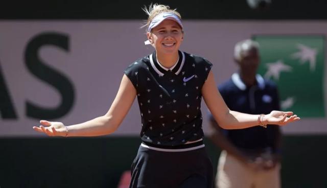 现出强大的 现出强大的